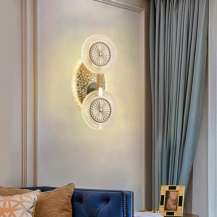 Zeitgenössische Luxus-Kristall-Diamantform-Acryl-LED-Wandleuchte für das Wohnzimmer 