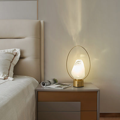 مصباح طاولة LED بظل زجاجي وحجر على شكل حلقة بيضاوية من النحاس USB بتصميم بسيط وحديث للدراسة 