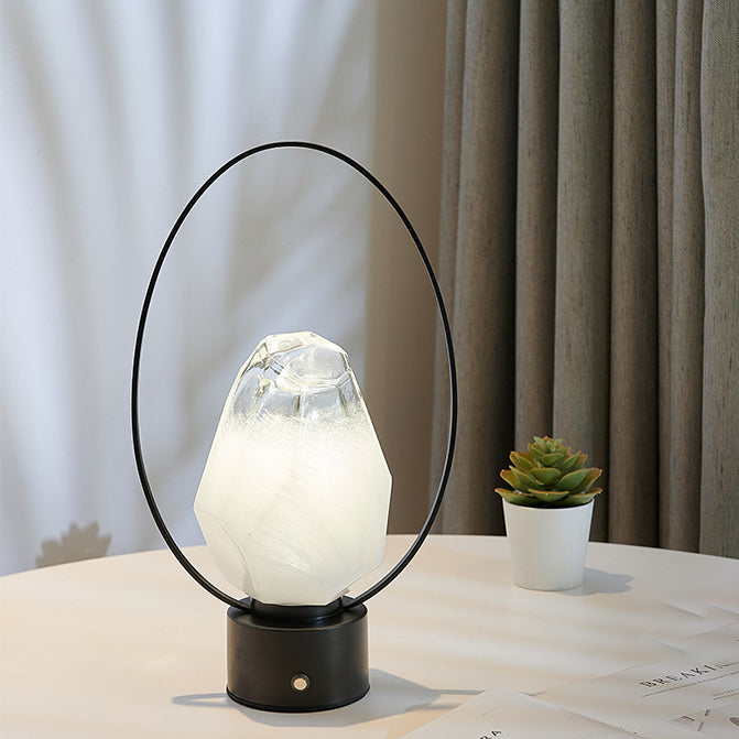 مصباح طاولة LED بظل زجاجي وحجر على شكل حلقة بيضاوية من النحاس USB بتصميم بسيط وحديث للدراسة 