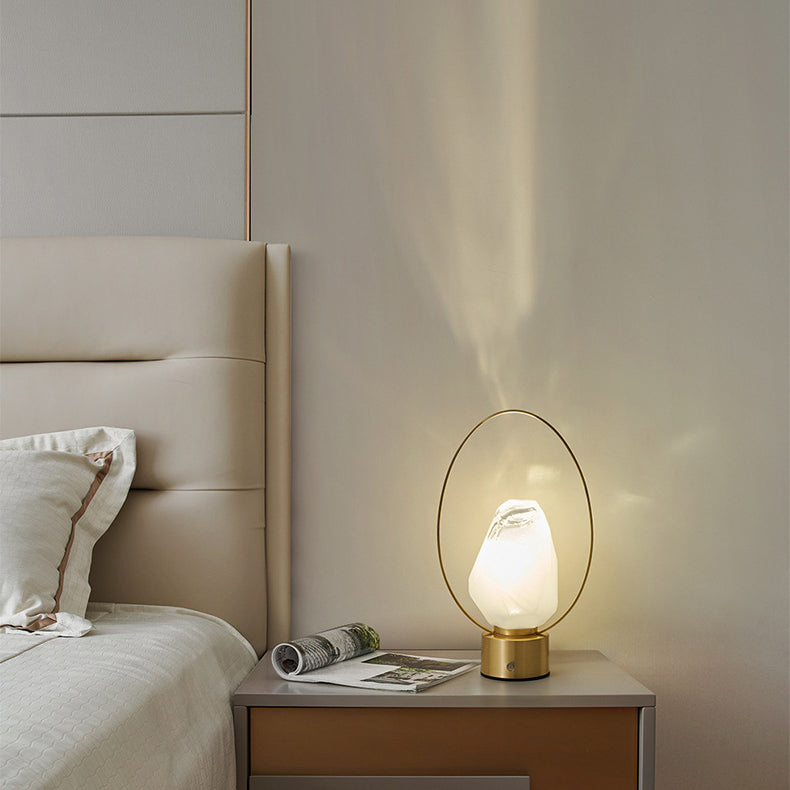 مصباح طاولة LED بظل زجاجي وحجر على شكل حلقة بيضاوية من النحاس USB بتصميم بسيط وحديث للدراسة 