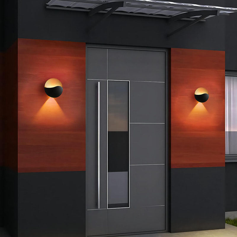 مصباح جداري خارجي LED دائري من الألومنيوم بتصميم بسيط وحديث للحديقة 
