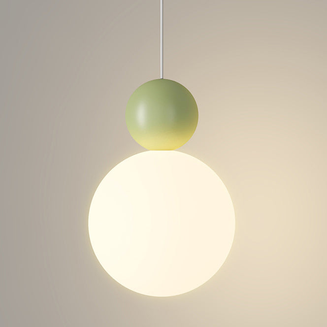 Zeitgenössische nordische Eisen-Glas-Kugelschirm 1-Licht-Wandleuchte für Wohnzimmer 