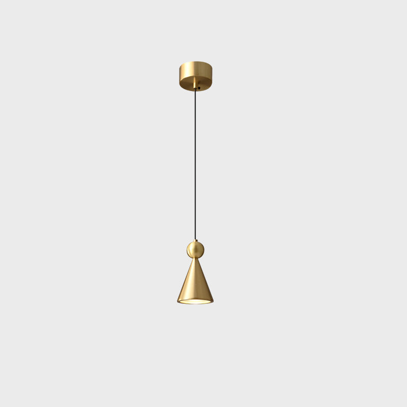 Lustre LED conique géométrique en cuivre moderne et luxueux pour salon 