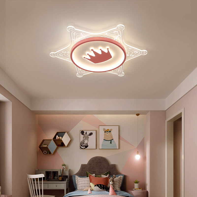 Zeitgenössische kreative Eisen-Acryl-Kronen-Hexagramm-LED-Deckenleuchte für das Wohnzimmer 