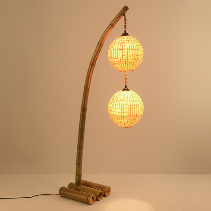 Zeitgenössische Retro Bambus Webkugel Schirm Bogenrahmen 1/2/3-Licht Stehende Stehlampe für Esszimmer 
