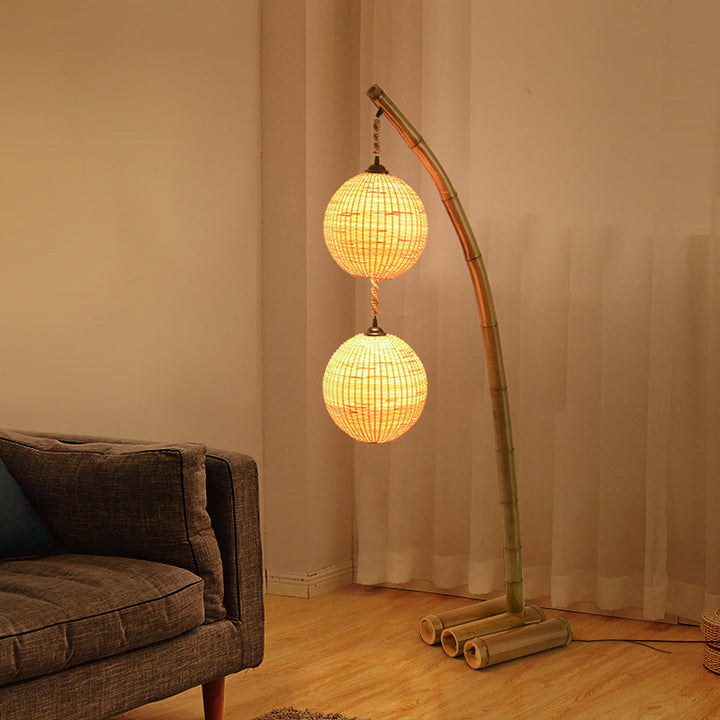 Zeitgenössische Retro Bambus Webkugel Schirm Bogenrahmen 1/2/3-Licht Stehende Stehlampe für Esszimmer 