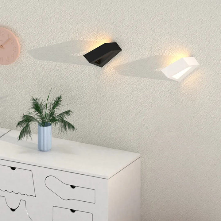 Moderne Einfachheit Geometrische Polygon Aluminium LED Wandleuchte für Schlafzimmer 