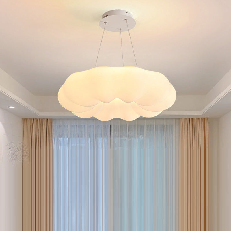 Suspension LED en forme de nuage en fer PE scandinave contemporain pour chambre 