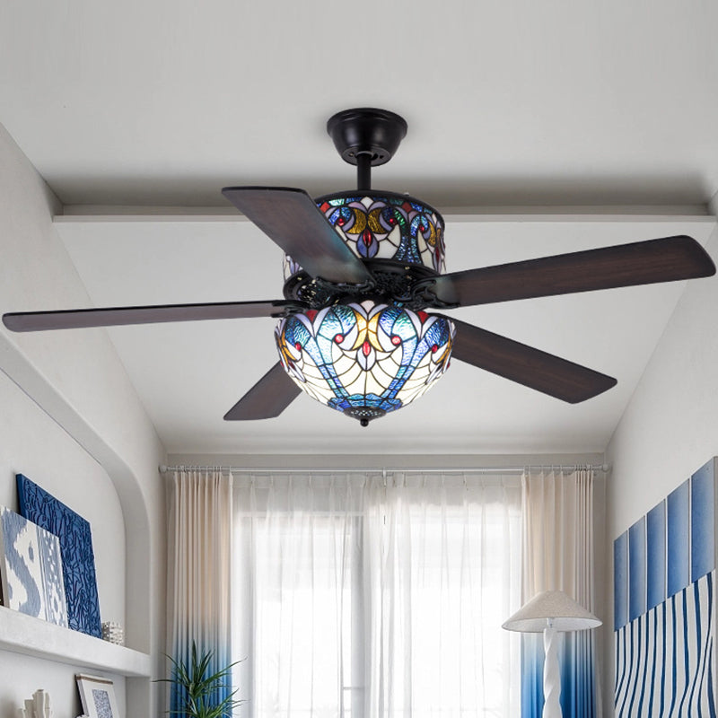 Pantalla de cúpula de vidrio teñido tradicional de Tiffany, ventilador de madera, hardware de 5 luces, varillas hacia abajo, luz de ventilador de techo para sala de estar 