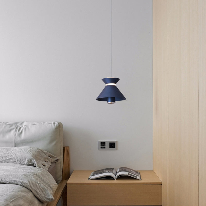 Zeitgenössische nordische Eisen-Aluminium-geometrische halbkonische LED-hebebare Pendelleuchte für das Schlafzimmer 