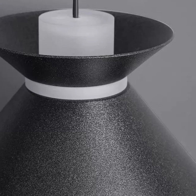 Zeitgenössische nordische Eisen-Aluminium-geometrische halbkonische LED-hebebare Pendelleuchte für das Schlafzimmer 