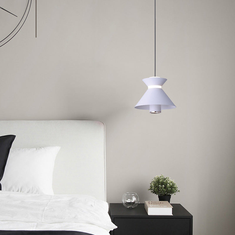 Zeitgenössische nordische Eisen-Aluminium-geometrische halbkonische LED-hebebare Pendelleuchte für das Schlafzimmer 