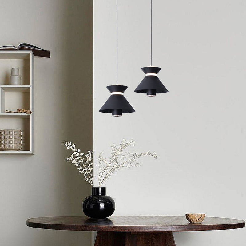 Zeitgenössische nordische Eisen-Aluminium-geometrische halbkonische LED-hebebare Pendelleuchte für das Schlafzimmer 