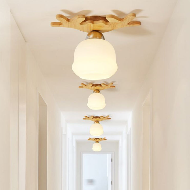 Zeitgenössische Retro-Massivholz-Geweih-Buntglas-Rundschirm 1-Licht-Halbeinbau-Deckenleuchte für Schlafzimmer 