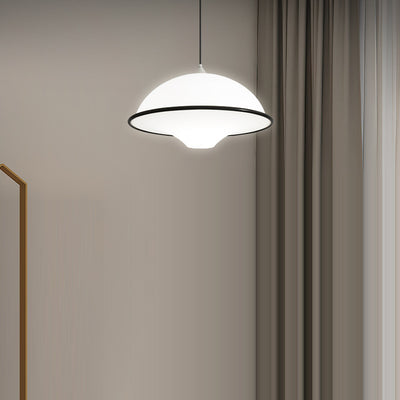 Zeitgenössische nordische Eisen-Glas-Fliegende-Untertasse-Schirm LED Pendelleuchte für das Schlafzimmer 