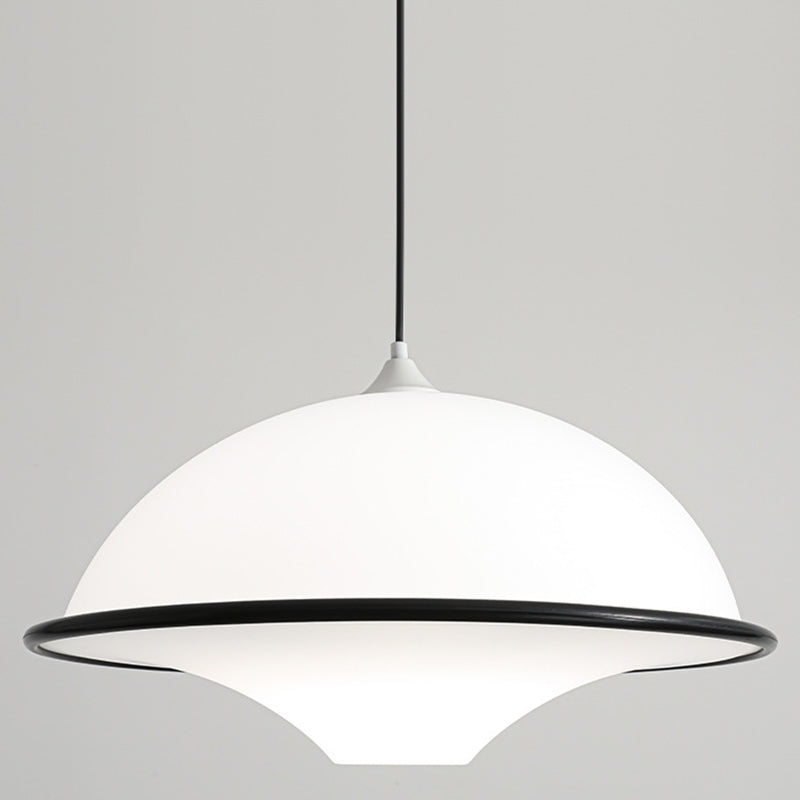 Zeitgenössische nordische Eisen-Glas-Fliegende-Untertasse-Schirm LED Pendelleuchte für das Schlafzimmer 