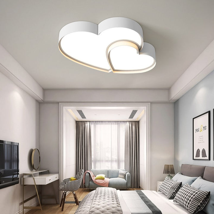 Zeitgenössische skandinavische Eisen-Acryl-Stern-Herzform LED Deckenleuchte für das Wohnzimmer 