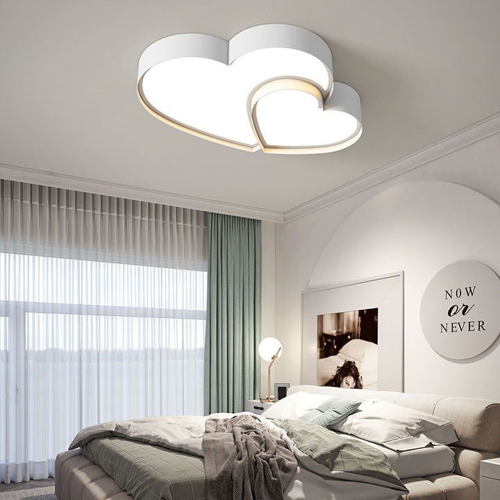 Zeitgenössische skandinavische Eisen-Acryl-Stern-Herzform LED Deckenleuchte für das Wohnzimmer 