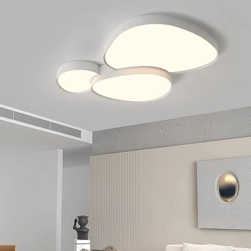 Moderne schlichte LED-Deckenleuchte aus Acryl und Eisen in Kieselstein-Optik für das Wohnzimmer 