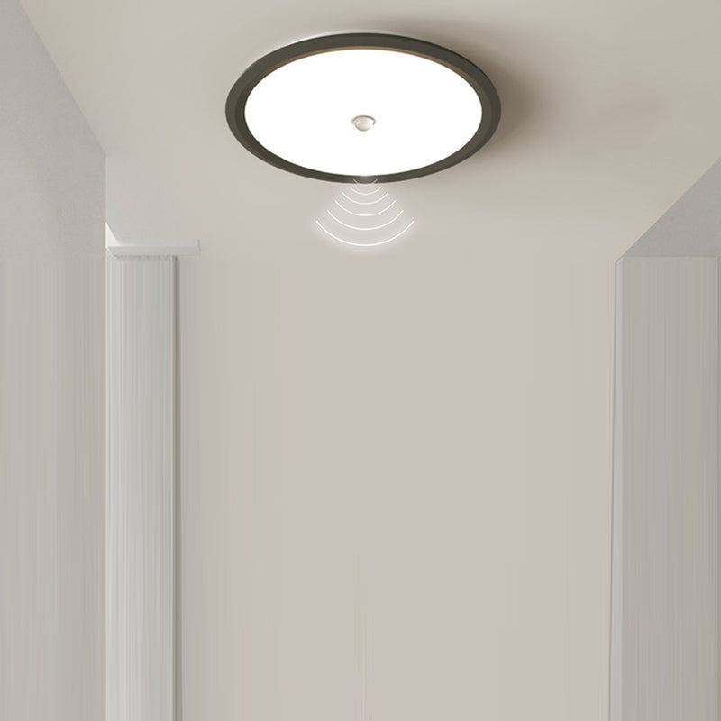 Plafonnier LED moderne minimaliste en fer et aluminium géométrique avec abat-jour en acrylique pour salon 