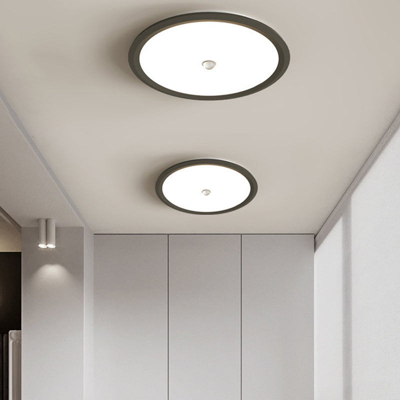 Plafonnier LED moderne minimaliste en fer et aluminium géométrique avec abat-jour en acrylique pour salon 