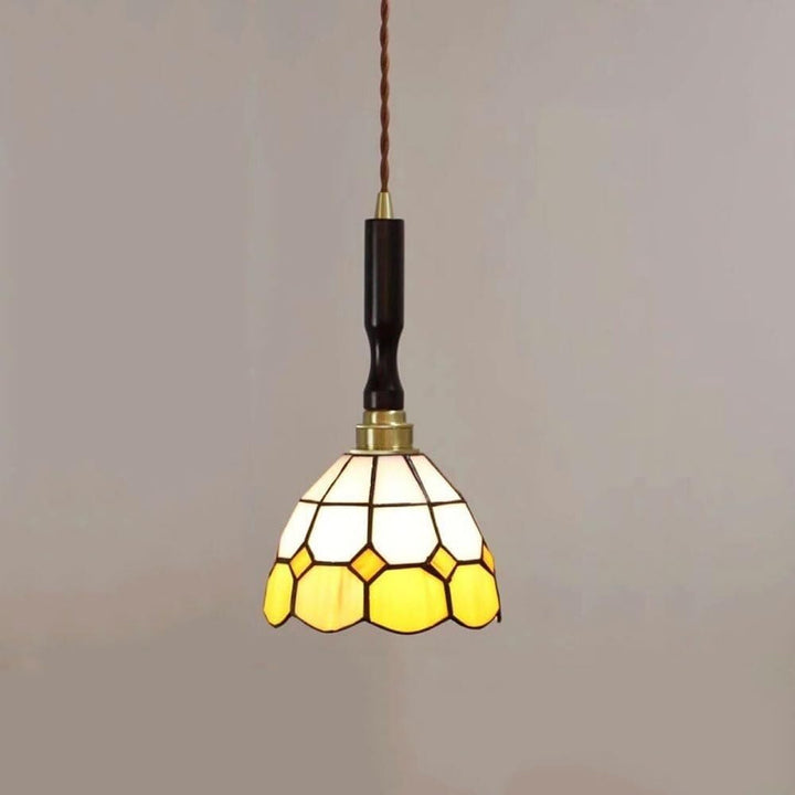 Lámpara colgante de 1 luz de vidrio teñido de latón con diseño de patchwork a cuadros tradicional Tiffany para dormitorio 