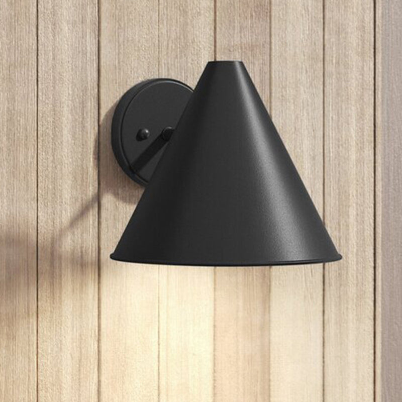Applique murale étanche contemporaine en fer industriel géométrique cône 1-lumière pour patio extérieur 