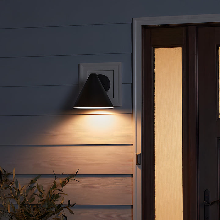 Zeitgenössische industrielle Eisen-geometrische Kegel 1-Licht Outdoor wasserdichte Wandleuchte für Außenbereich Terrasse 