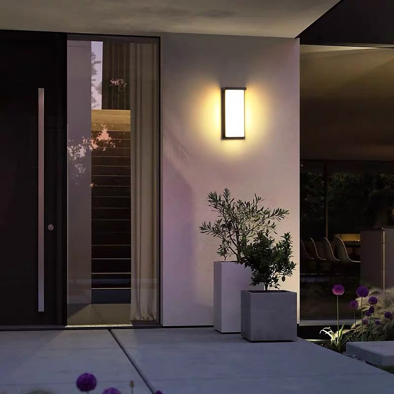 Moderne minimalistische Aluminium-PC-Würfel-Schirm-LED-wasserdichte Außenwandleuchte für Terrassen im Freien 