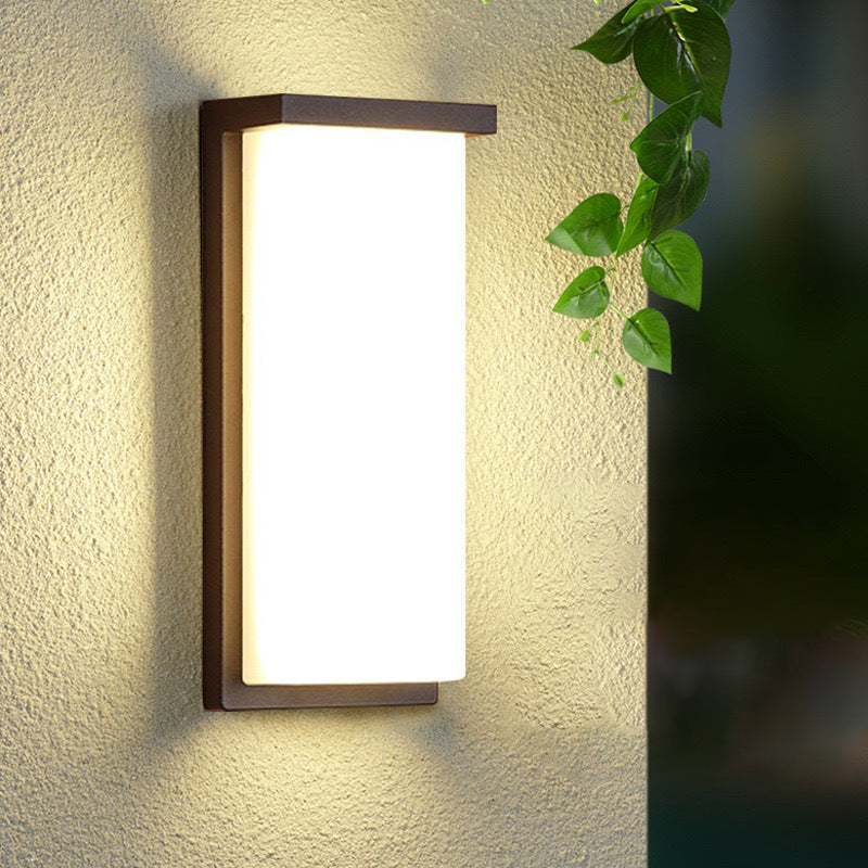 Moderne minimalistische Aluminium-PC-Würfel-Schirm-LED-wasserdichte Außenwandleuchte für Terrassen im Freien 