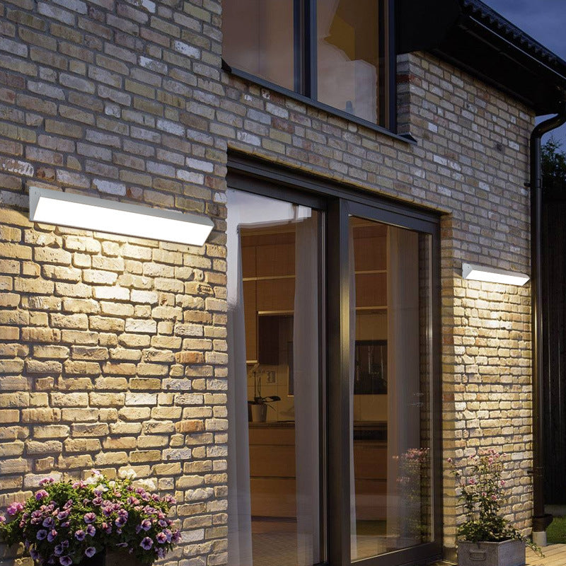 Lámpara de Aplique de Pared Impermeable LED de Aluminio en Línea Larga de Simplicidad Moderna para Patio Exterior 
