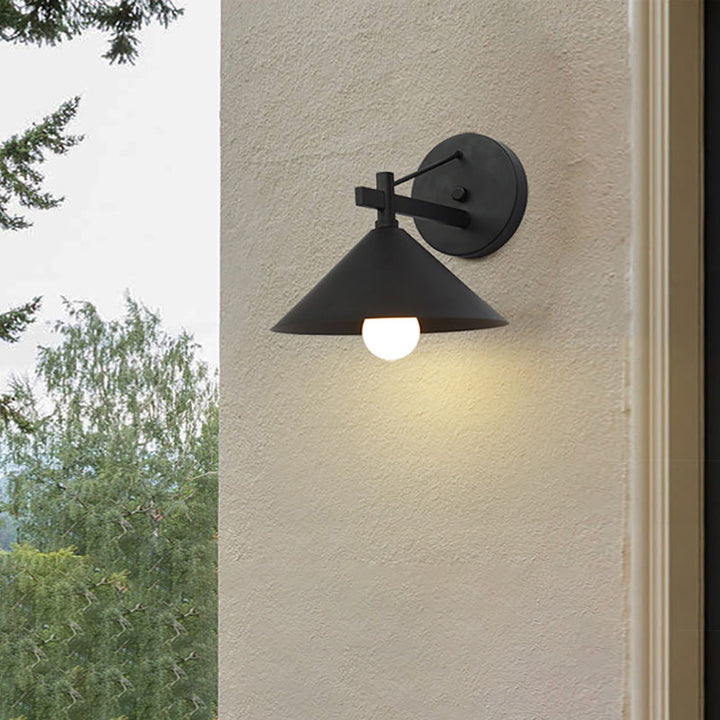 Lámpara de aplique de pared impermeable para exteriores con cono geométrico de hierro nórdico contemporáneo de 1 luz para jardín 