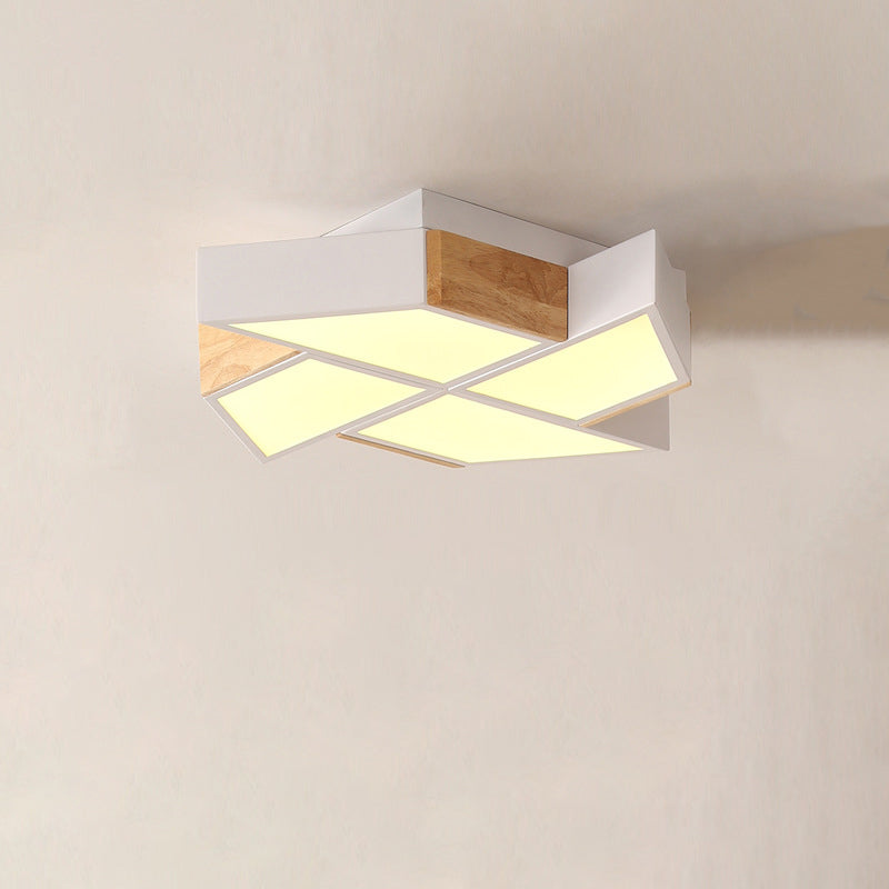 Zeitgenössische nordische Deckenleuchte aus massivem Holz mit Windmühle und LED für das Wohnzimmer 
