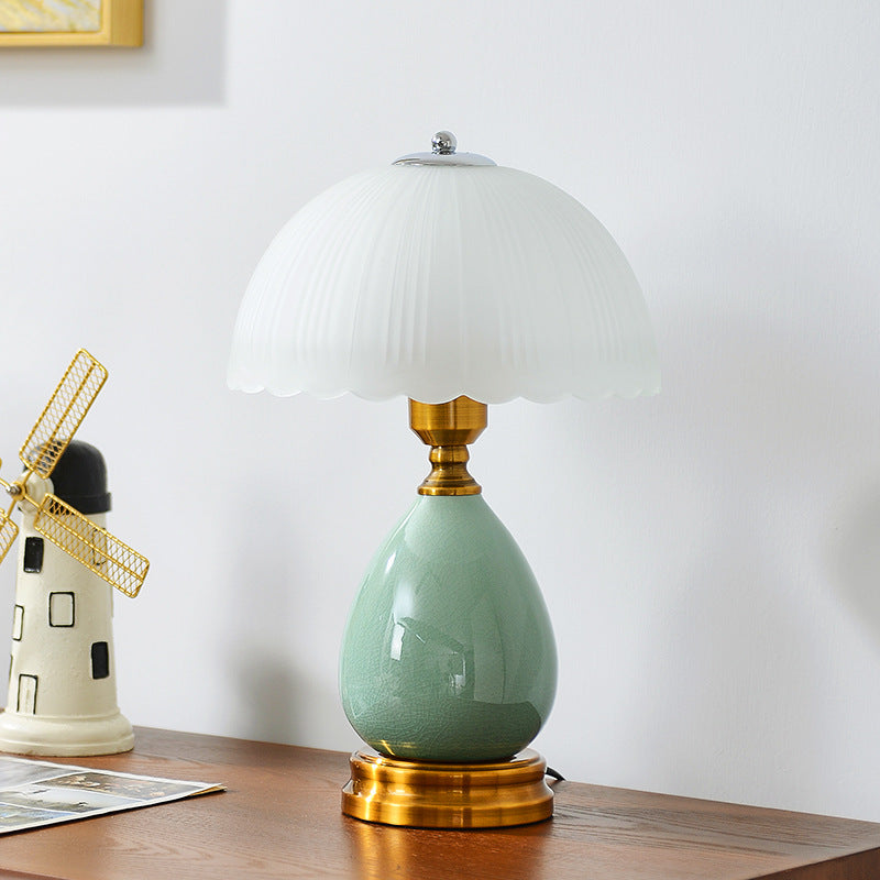 Traditional Vintage Glass Dome Shade Crack Ceramic Vase Base 1-Light Table Lamp For Bedroom