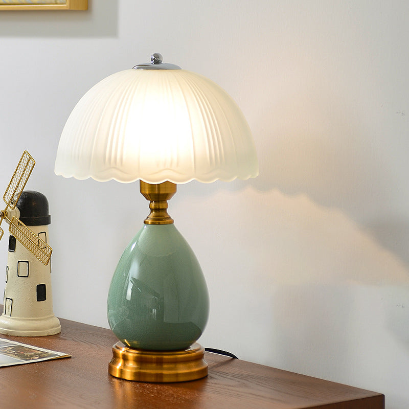 Traditional Vintage Glass Dome Shade Crack Ceramic Vase Base 1-Light Table Lamp For Bedroom