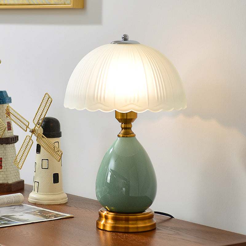 Traditional Vintage Glass Dome Shade Crack Ceramic Vase Base 1-Light Table Lamp For Bedroom