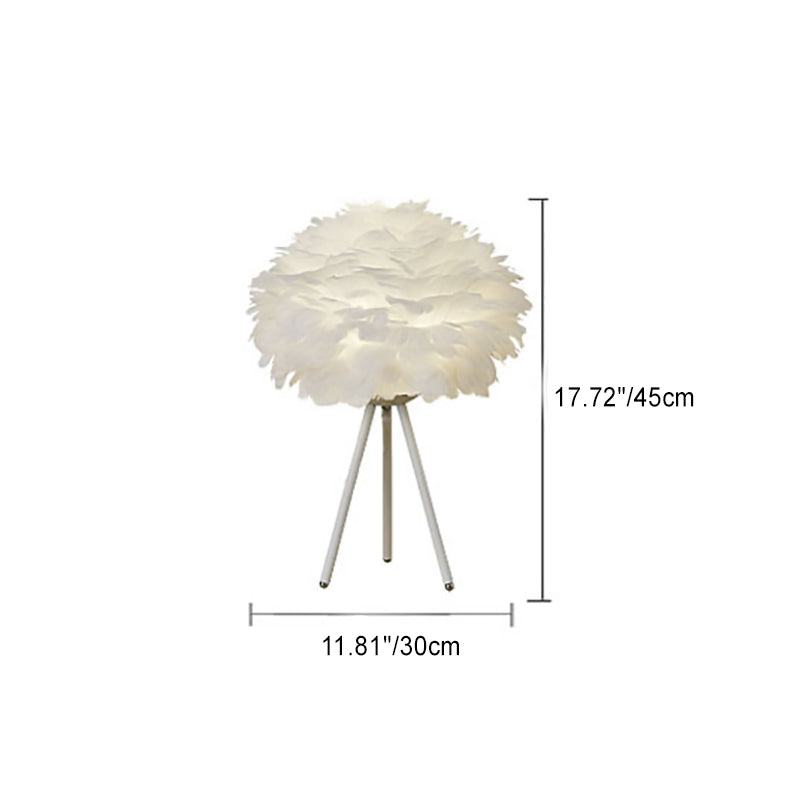 Lámpara de mesa de 1 luz con trípode de hardware y pantalla esférica de plumas francesa tradicional para dormitorio 