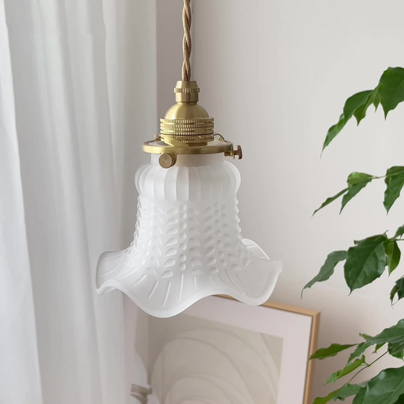 Traditionelle französische Messing-Blumenglas-Schirm 1-Licht-Pendelleuchte für das Schlafzimmer 