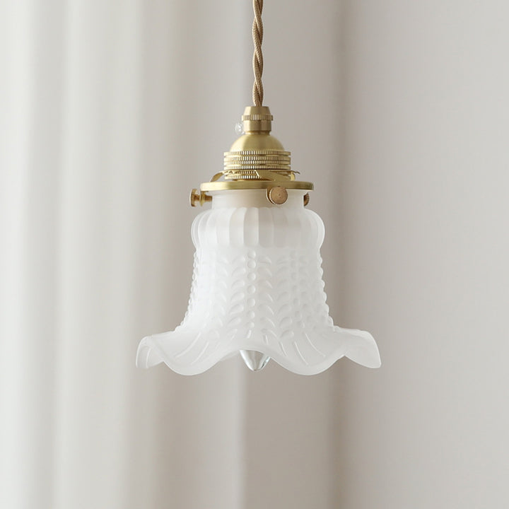 Traditionelle französische Messing-Blumenglas-Schirm 1-Licht-Pendelleuchte für das Schlafzimmer 