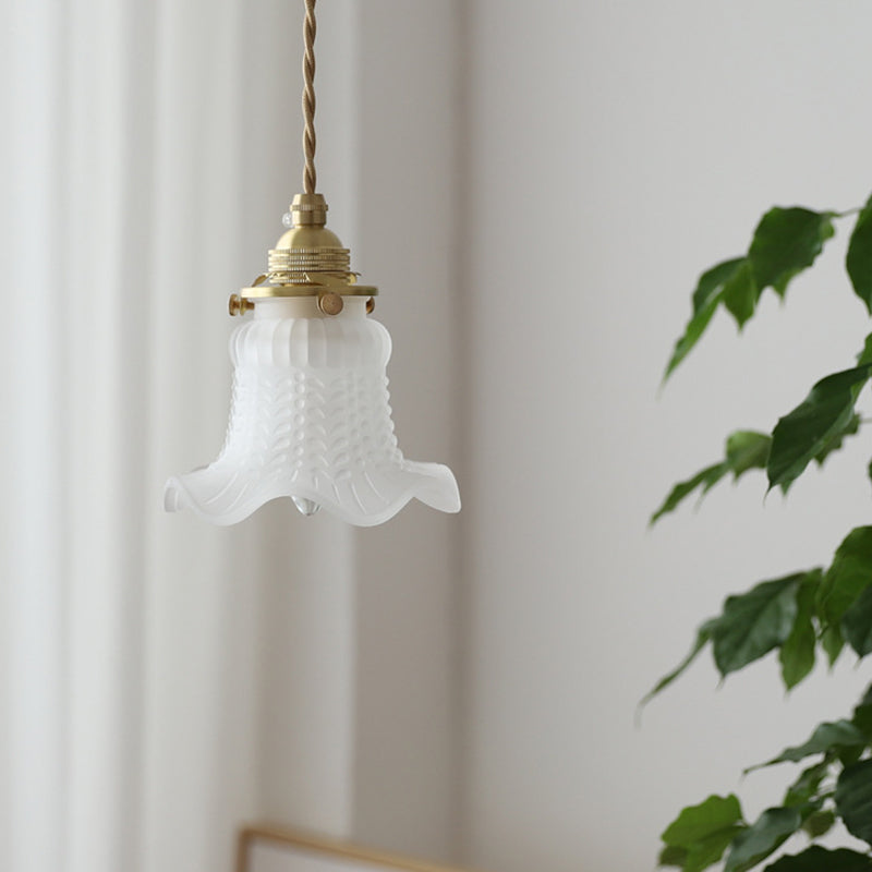 Traditionelle französische Messing-Blumenglas-Schirm 1-Licht-Pendelleuchte für das Schlafzimmer 