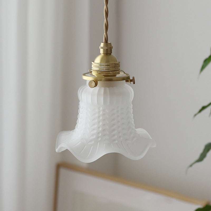 Traditionelle französische Messing-Blumenglas-Schirm 1-Licht-Pendelleuchte für das Schlafzimmer 