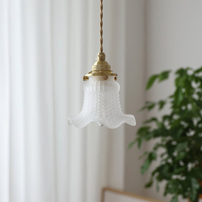 Traditionelle französische Messing-Blumenglas-Schirm 1-Licht-Pendelleuchte für das Schlafzimmer 