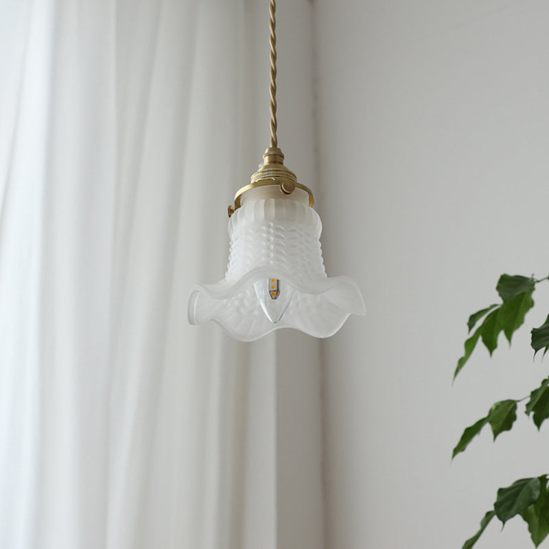 Traditionelle französische Messing-Blumenglas-Schirm 1-Licht-Pendelleuchte für das Schlafzimmer 