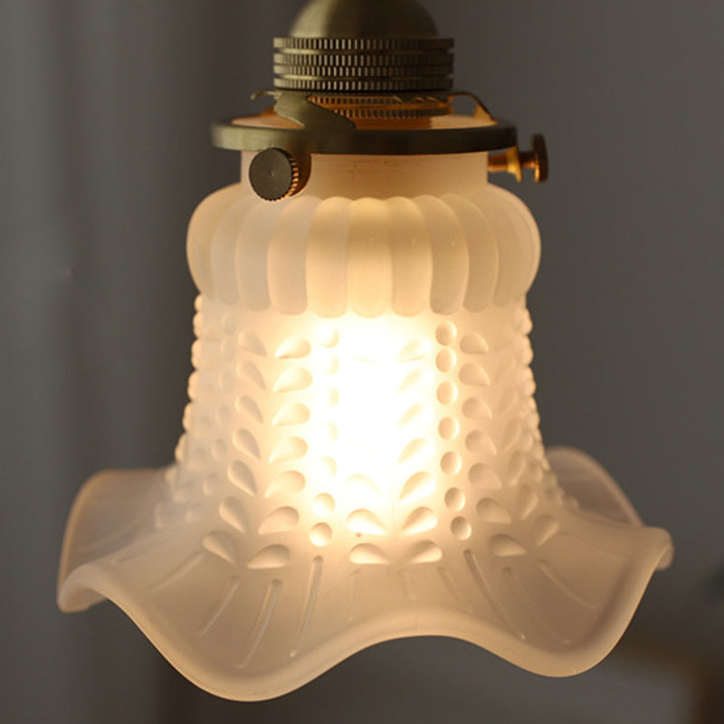 Traditionelle französische Messing-Blumenglas-Schirm 1-Licht-Pendelleuchte für das Schlafzimmer 