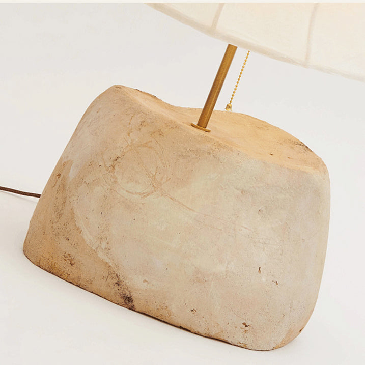 Lampe de table à 1 lumière avec abat-jour rond en soie traditionnelle française et base en résine pour chambre 