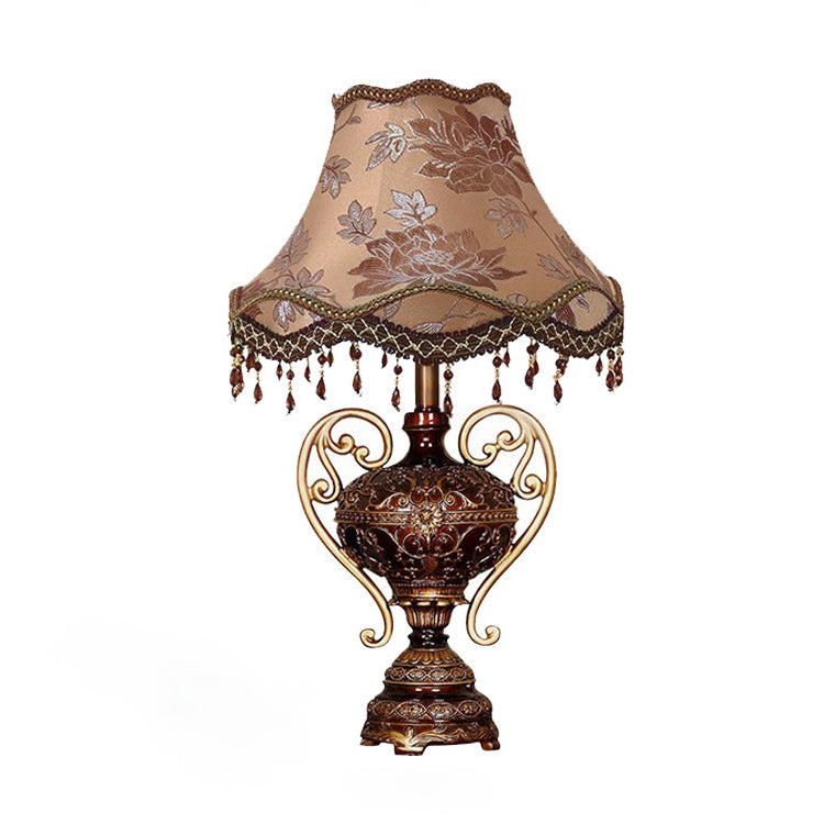 Lampe de table 1 lumière avec abat-jour en dentelle de palais européen traditionnel, base en résine sculptée et frange pour étude 