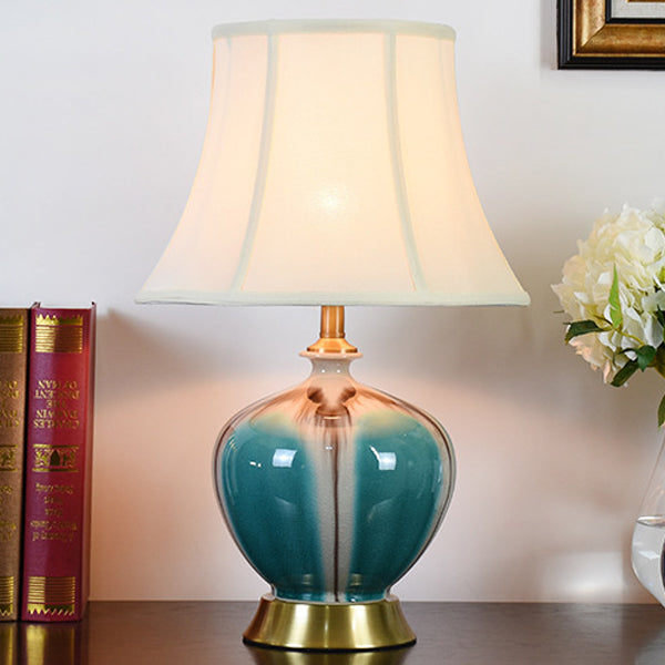 Lampe de table à 1 lumière avec base en céramique et abat-jour en tissu plissé chinois traditionnel pour étude 
