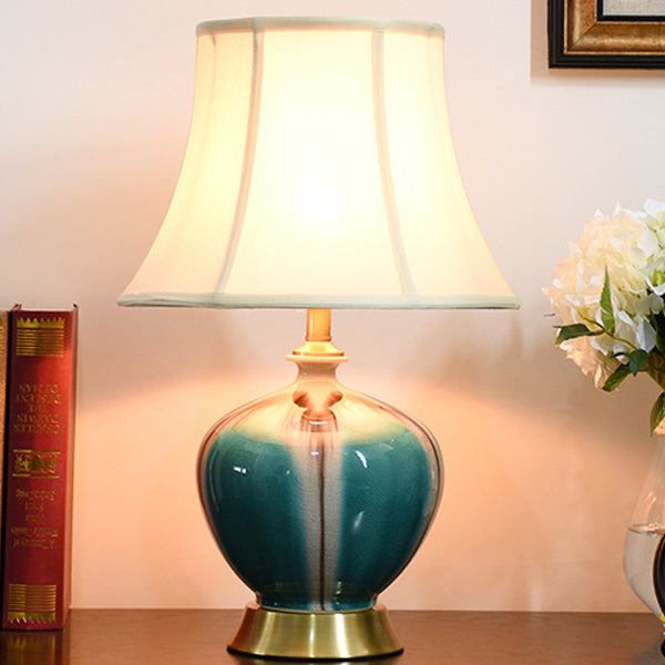 Lampe de table à 1 lumière avec base en céramique et abat-jour en tissu plissé chinois traditionnel pour étude 
