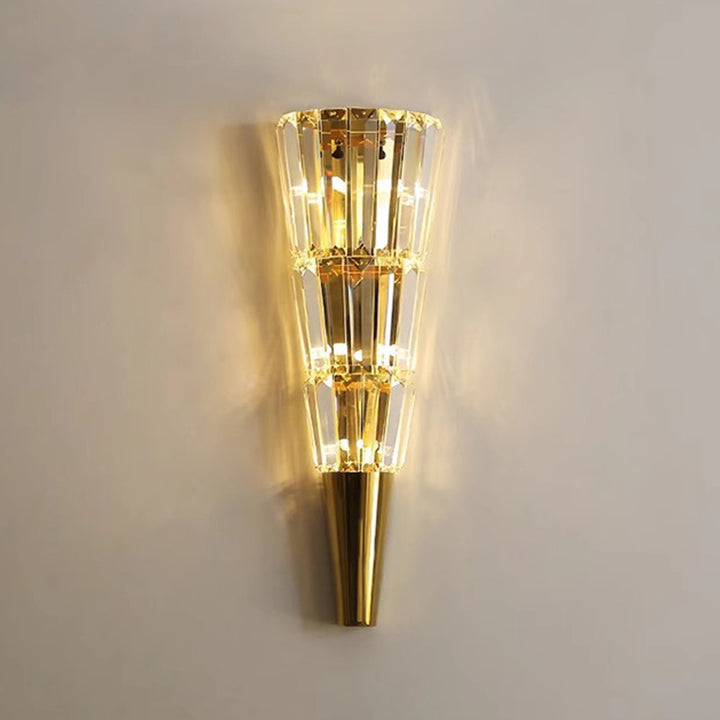 Applique murale moderne de luxe en acier inoxydable avec abat-jour conique en cristal empilé 3/5/7 lumières pour chambre 