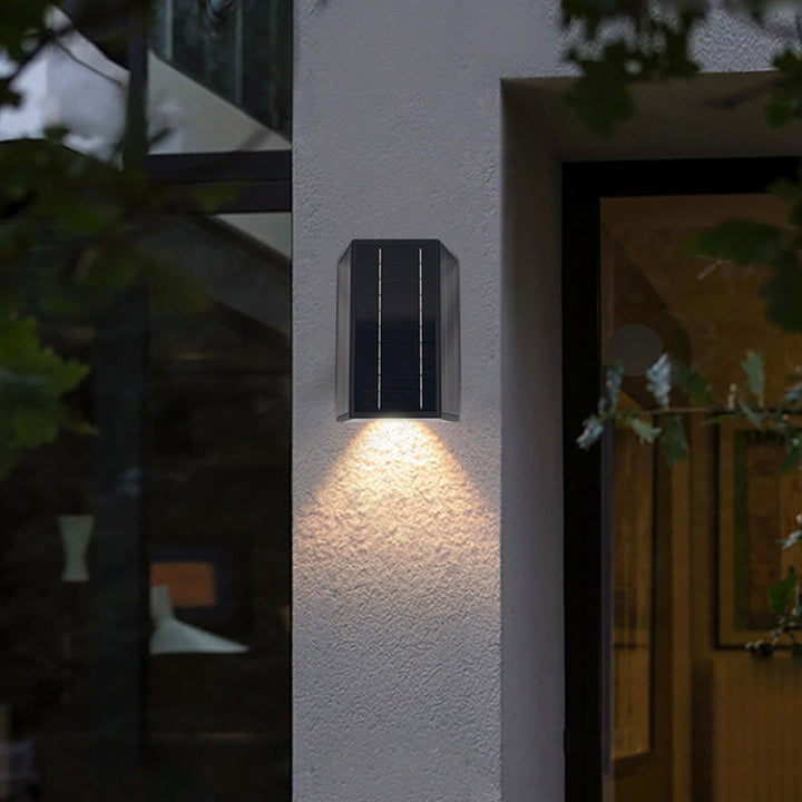 Lámpara de Aplique de Pared Solar LED de Aluminio Cuboide Industrial Contemporáneo para Jardín 